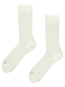 Tlmené biele ponožky