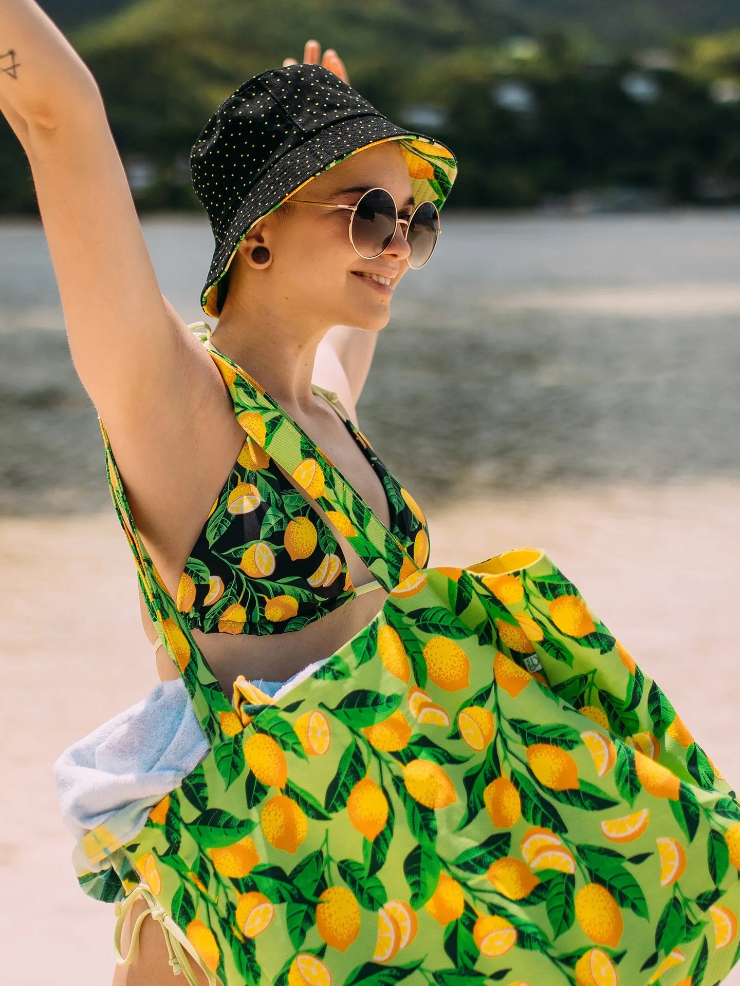 triangle-bikini-top-lemons-2e/2e05da7b719a7476ae54ed5b2cfaf5c6da4f370a