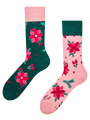 regular-socks-pink-christmas-roses-4d/4d668ce598b5b1d5569c4d89f822a940110af1c2