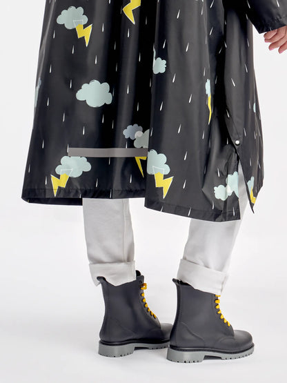 raincoat-storm-4e/4e95160fce331f4d61963a6f71f1613b8d0f7e8d