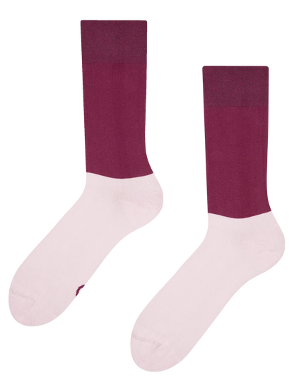 burgundy-pink-regular-socks-balance-57/57fbd11bb960448c802b1ddda528c6121d3697d1