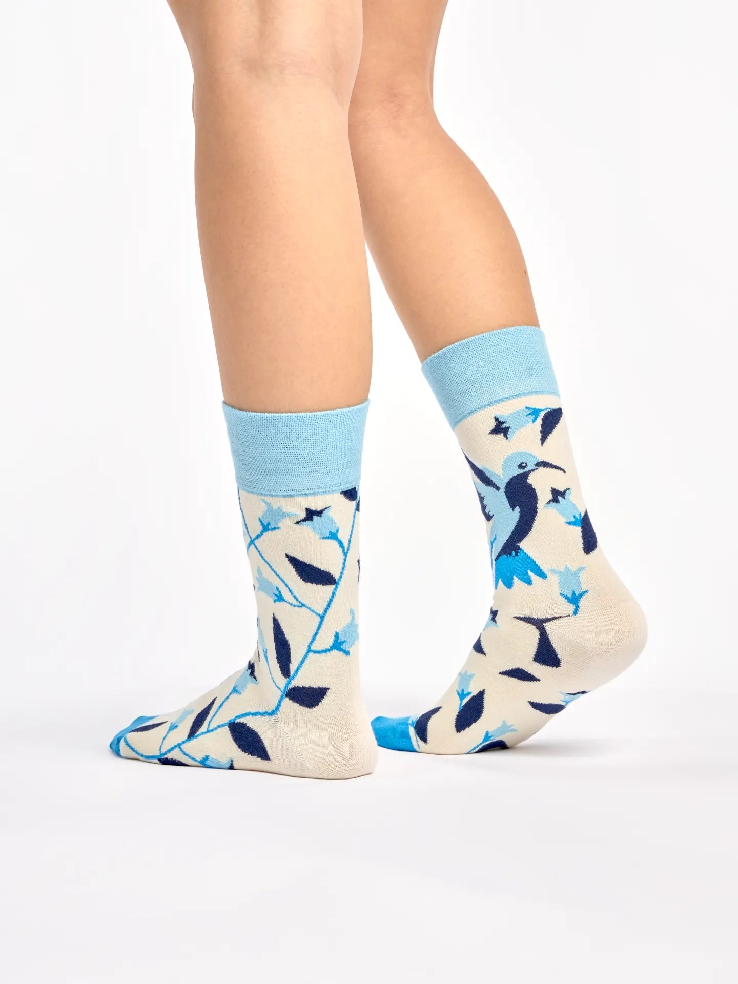 bamboo-regular-socks-hummingbird-02-74/74a28853998be1a66c229445447334153df96e77