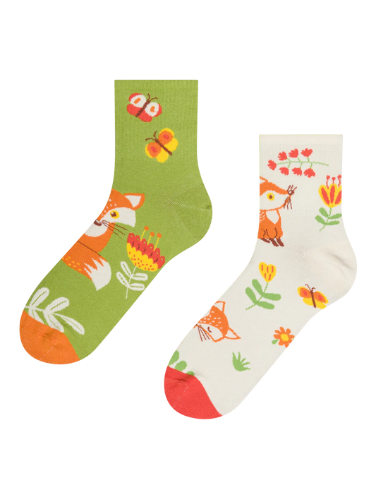 crew-socks-fox-butterflies-87/878654f17c38621af73b2c42e28b2188a5528834