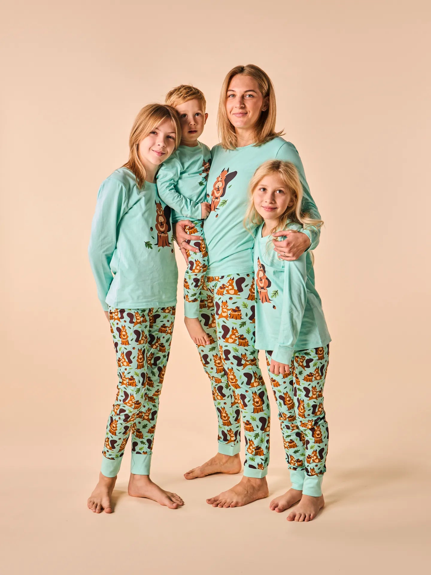 kids-pyjamas-squirrel-in-the-woods-ae/ae210b0dd25acbf89a1045aa5686c82d180af921