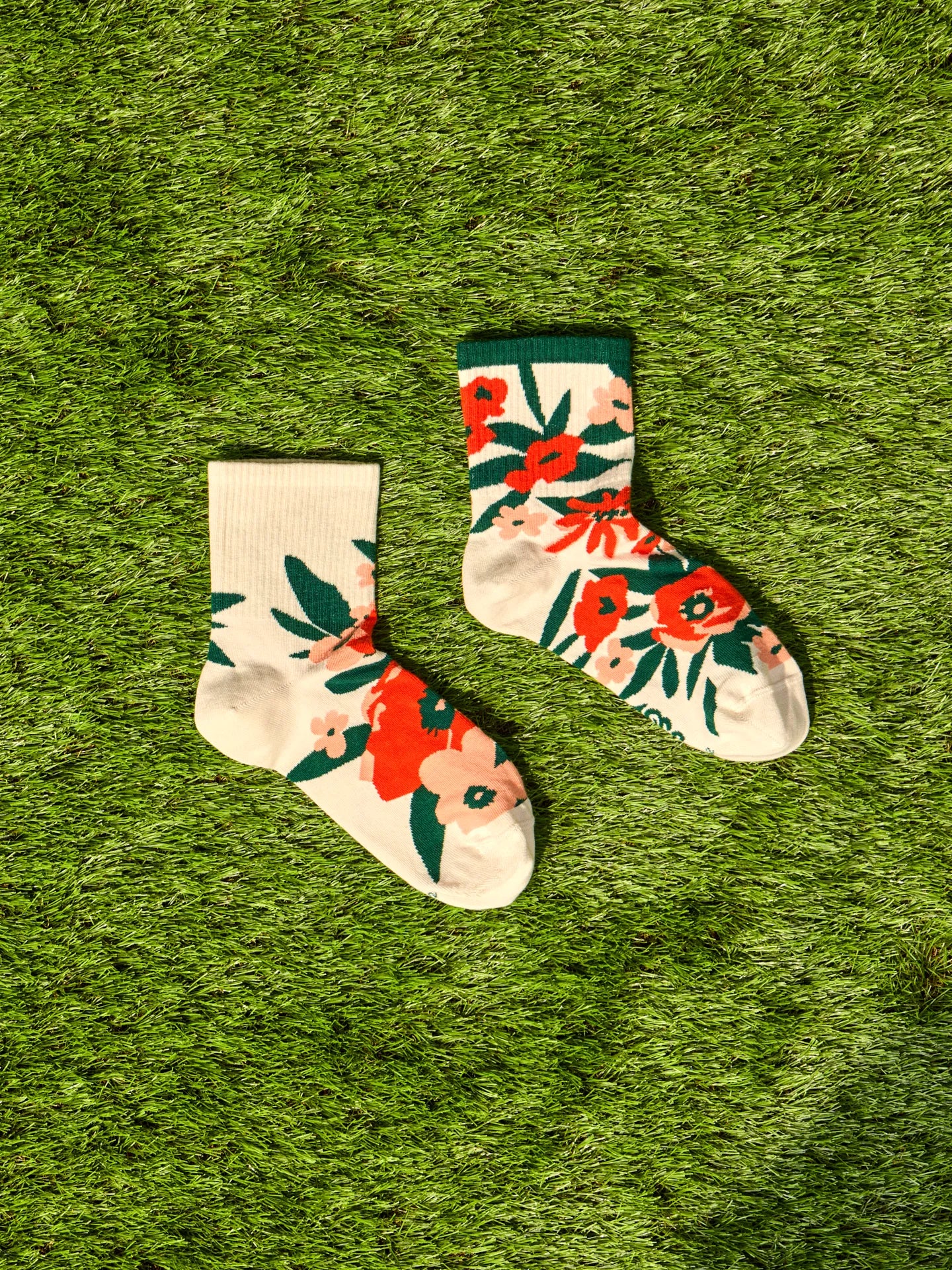 crew-socks-poppy-garden-b2/b24abb5364af94d717d9f033241ab75d51fc41b6