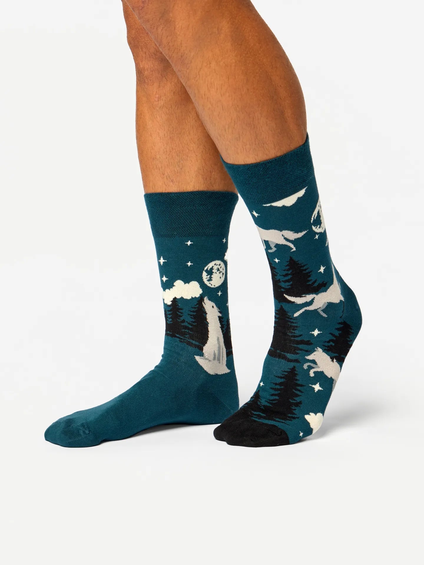 bamboo-regular-socks-wolf-moon-02-ce/cef52f3b2ffffdc915bf418ff3e239fd8799ffd5